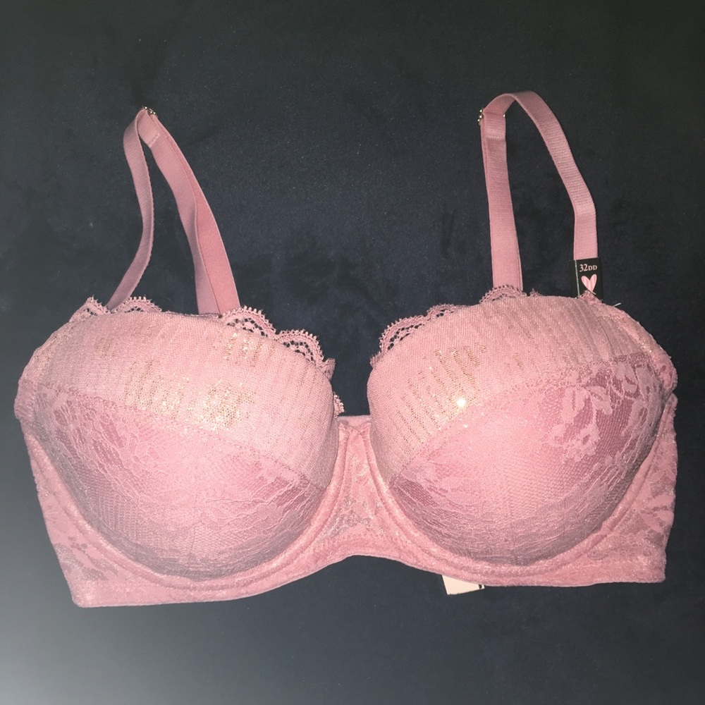 Victoria’s Secret Light Pink Bra